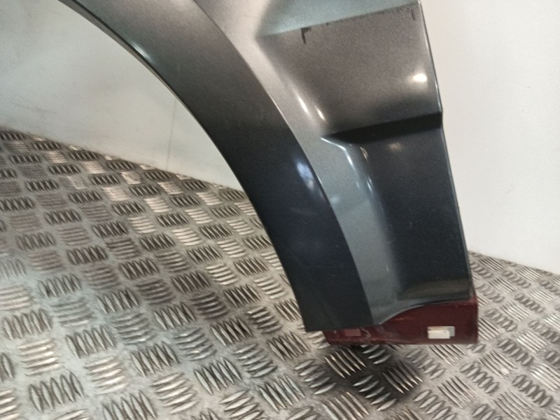 Recambio de aleta delantera izquierda para kia sorento i (jc) 2.5 crdi referencia OEM IAM 663113E141  
