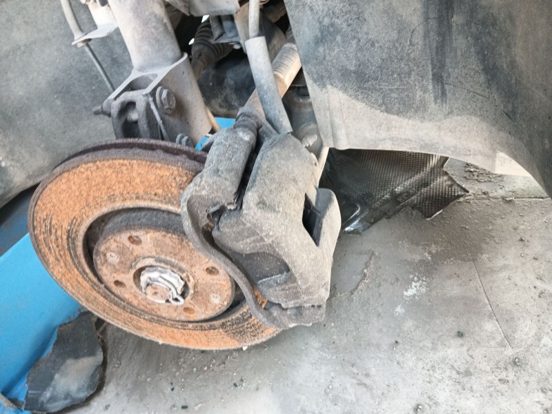 Recambio de pinza freno delantera derecha para peugeot 307 cc (3b) 2.0 16v referencia OEM IAM 4400N3  