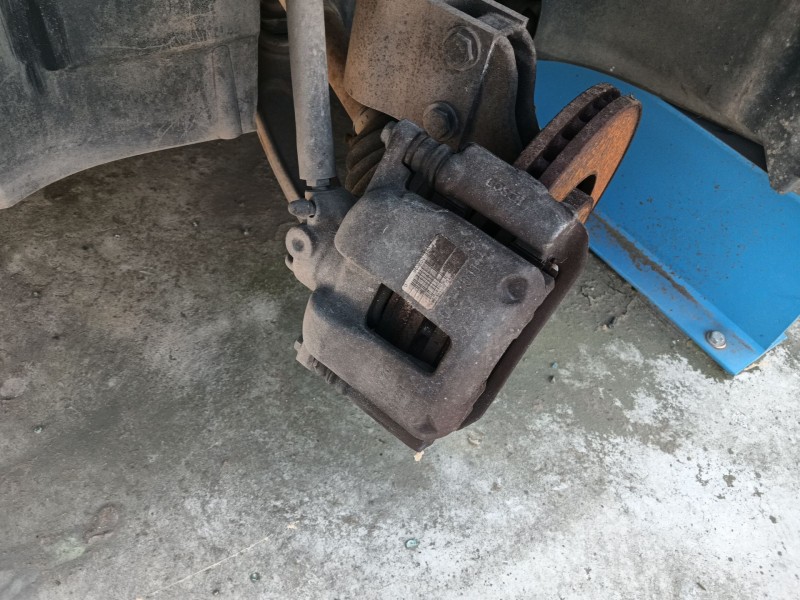 Recambio de pinza freno delantera izquierda para peugeot 307 cc (3b) 2.0 16v referencia OEM IAM 4400N2  
