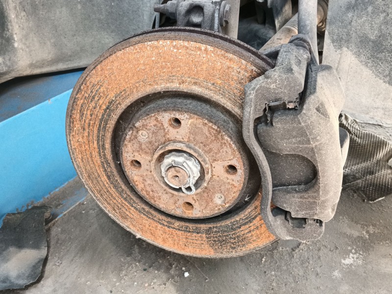 Recambio de mangueta delantera derecha para peugeot 307 cc (3b) 2.0 16v referencia OEM IAM 364796  