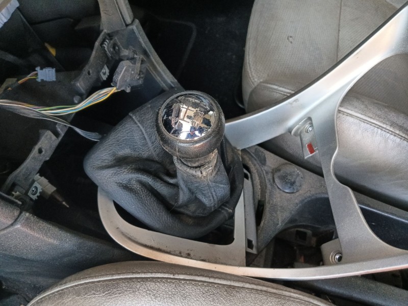 Recambio de palanca cambio para peugeot 307 cc (3b) 2.0 16v referencia OEM IAM 2400JJ  