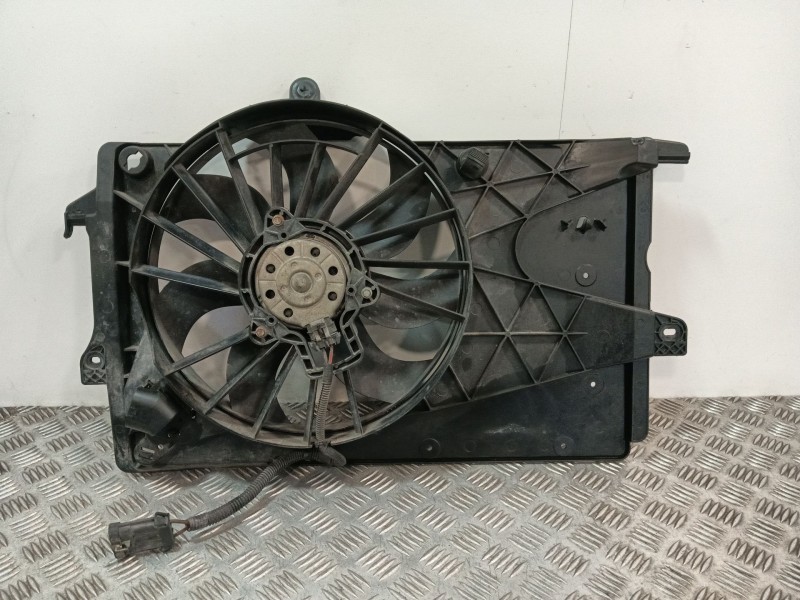 Recambio de electroventilador para opel meriva a monospace (x03) 1.6 (e75) referencia OEM IAM 8240391  