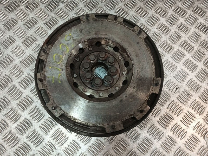 Recambio de volante motor para land rover discovery ii (l318) 2.5 td5 4x4 referencia OEM IAM 281274P0  