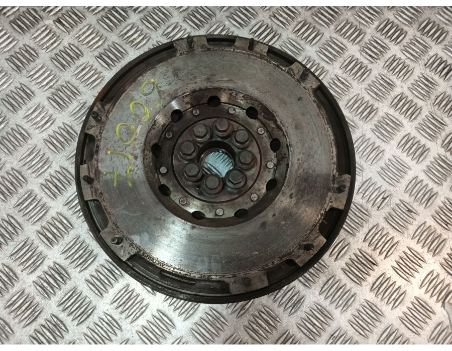 Recambio de volante motor para land rover discovery ii (l318) 2.5 td5 4x4 referencia OEM IAM 281274P0  