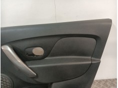 Recambio de guarnecido puerta delantera derecha para dacia sandero referencia OEM IAM 809002525R 809000922R  2