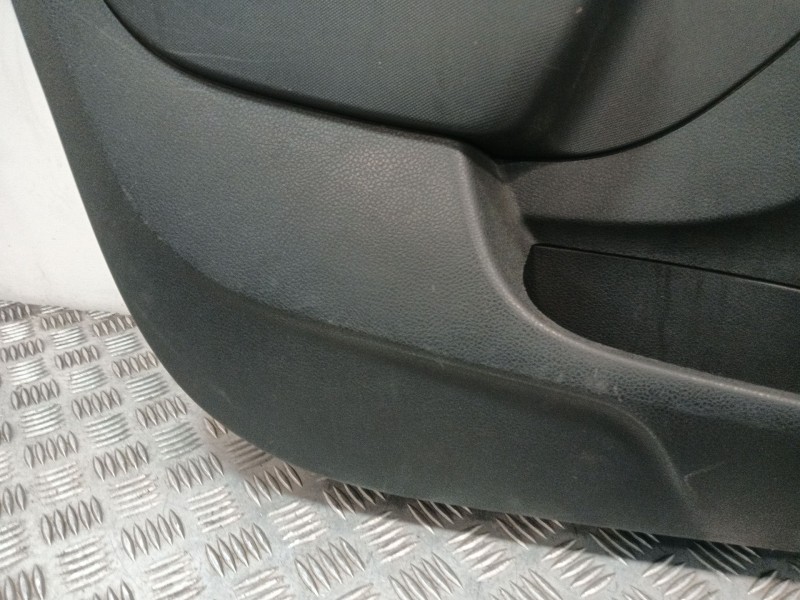 Recambio de guarnecido puerta delantera izquierda para dacia sandero ii (b8_) 1.5 dci referencia OEM IAM 809013299R  