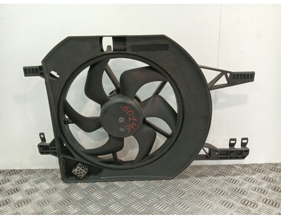 Recambio de electroventilador para renault trafic ii furgoneta (fl) 1.9 dci 80 (fl0b) referencia OEM IAM 1831199016  