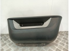 Recambio de moldura para iveco daily vi furgoneta 35s18, 35c18, 40c18, 50c18, 60c18, 65c18, 70c18 referencia OEM IAM 5802031878 