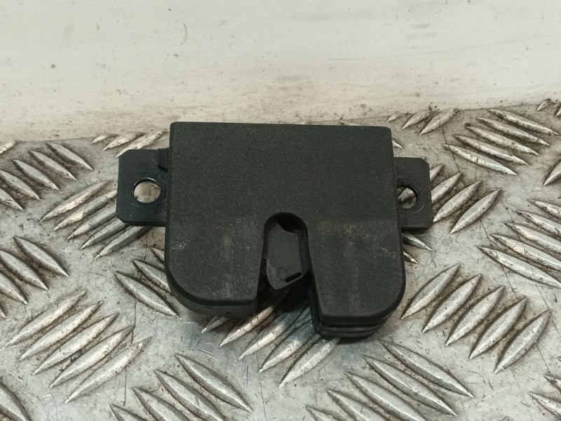 Recambio de cerradura maletero / porton para seat leon (1m1) 1.6 16 v referencia OEM IAM 3B9827505  