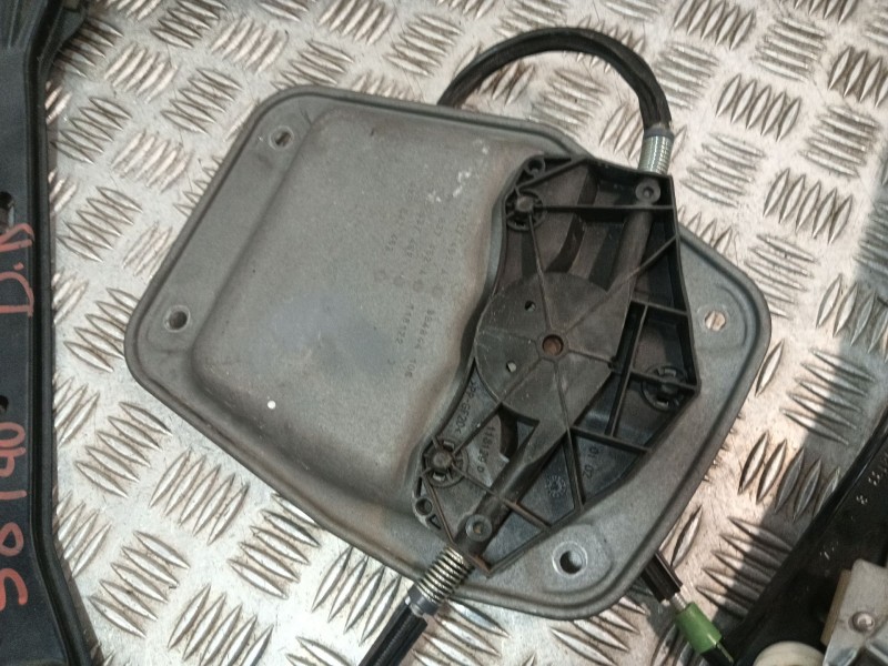 Recambio de elevalunas delantero derecho para volkswagen golf v berlina (1k1) referencia OEM IAM 1K0959792C 1K0959702E 1K3837462
