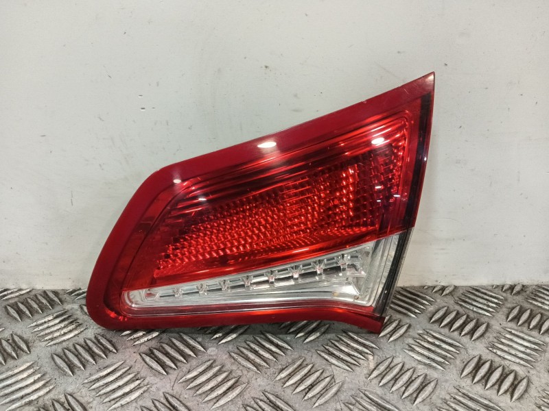 Recambio de piloto trasero derecho interior para citroën c4 lim. referencia OEM IAM 967215548001 VPAP2X13404B 