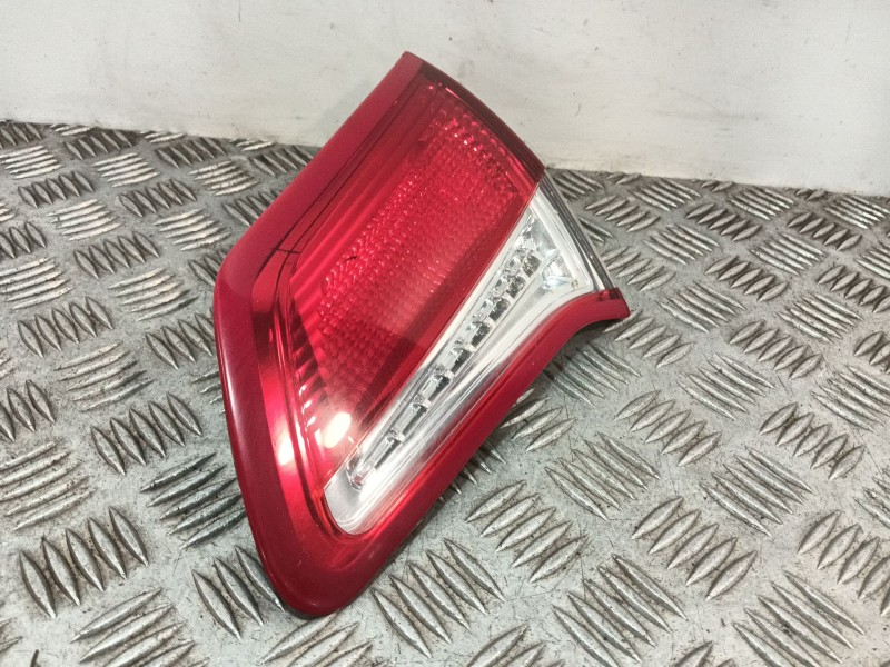 Recambio de piloto trasero derecho interior para citroën c4 lim. referencia OEM IAM 967215548001 VPAP2X13404B 
