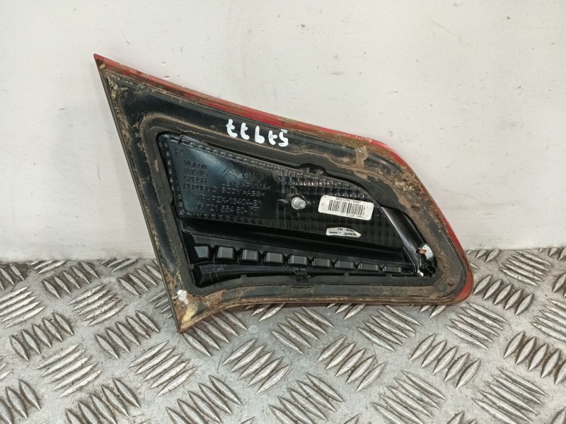 Recambio de piloto trasero derecho interior para citroën c4 lim. referencia OEM IAM 967215548001 VPAP2X13404B 