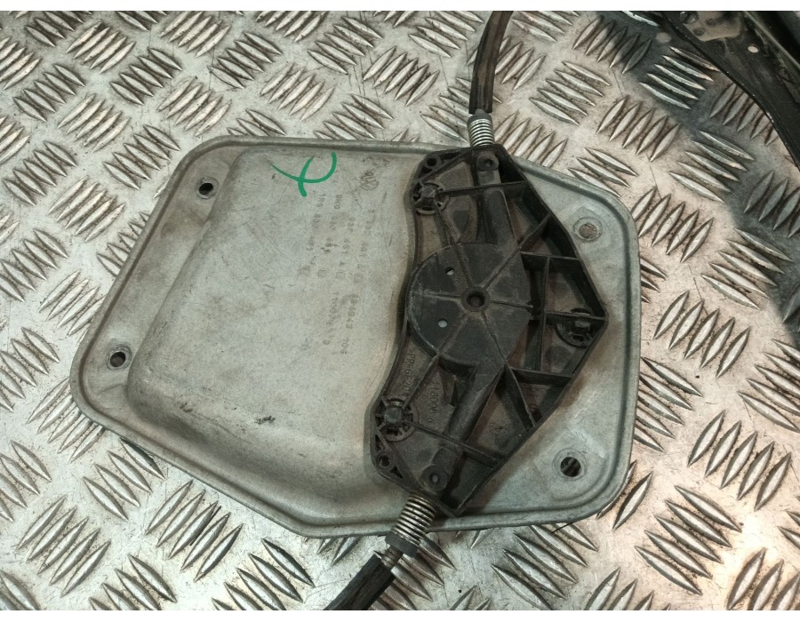 Recambio de elevalunas delantero izquierdo para volkswagen golf v (1k1) 1.9 tdi referencia OEM IAM 1K3837461A 1K4837461A 1K58374
