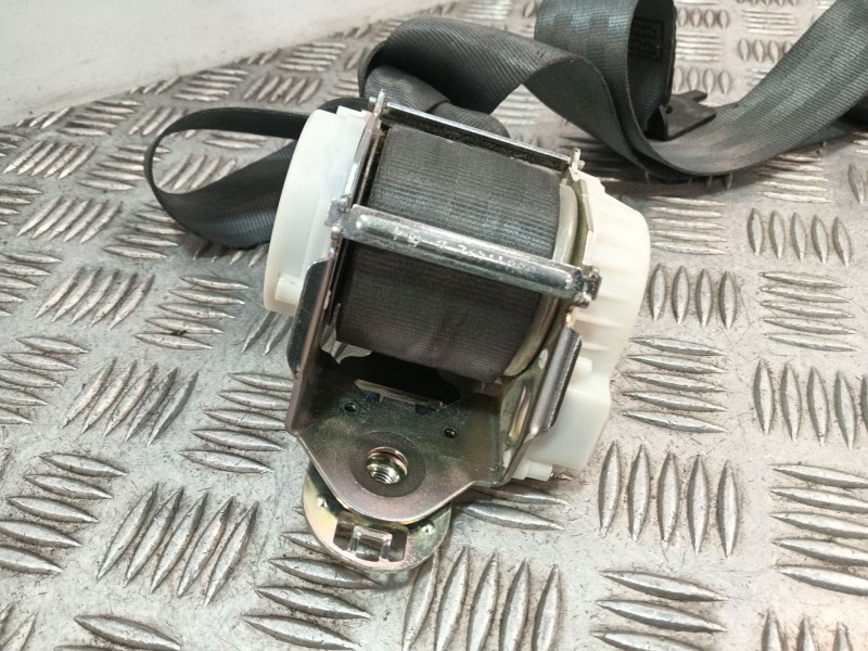 Recambio de cinturon seguridad trasero izquierdo para renault clio iii referencia OEM IAM 34003231 683954 