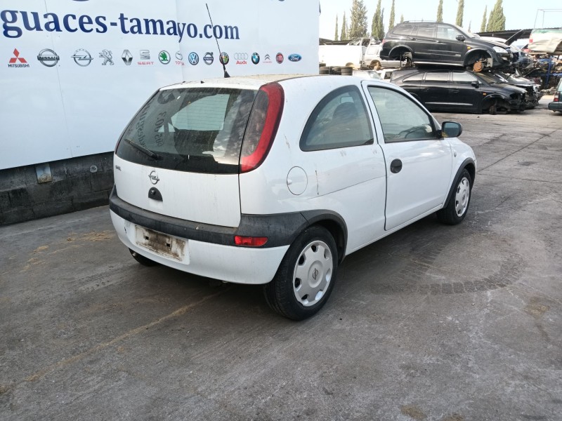 opel corsa c (x01) del año 2003