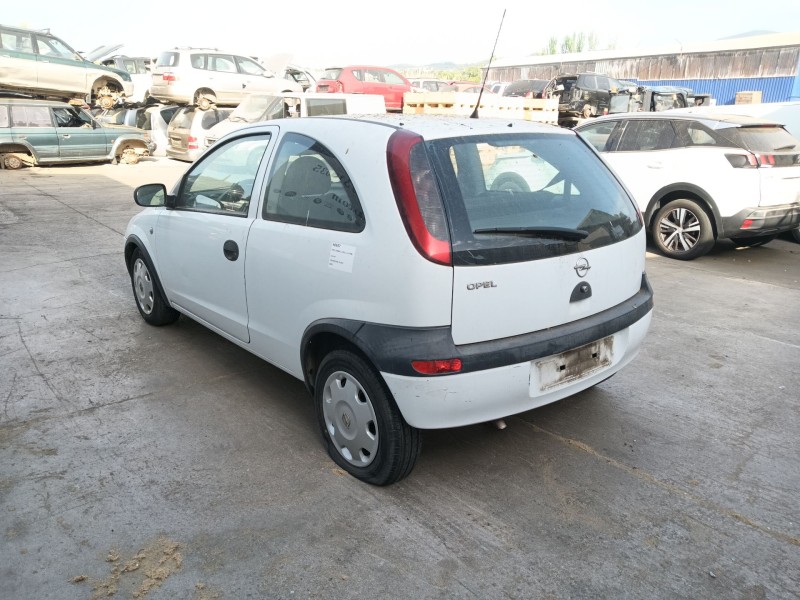 opel corsa c (x01) del año 2003