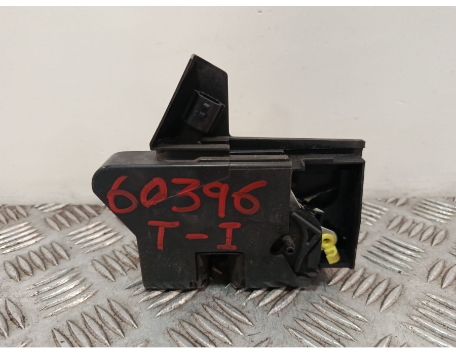 Recambio de cerradura puerta trasera izquierda para dacia sandero ii (b8_) tce 90 (b8m1, b8ma) referencia OEM IAM 825034213R  