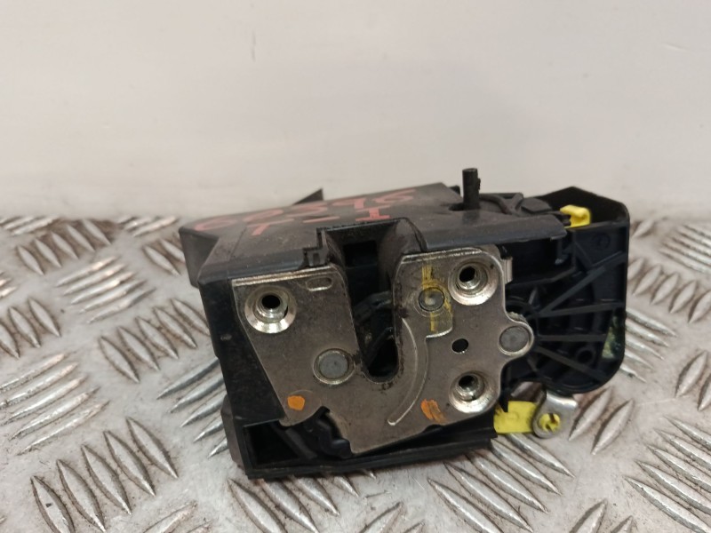 Recambio de cerradura puerta trasera izquierda para dacia sandero ii (b8_) tce 90 (b8m1, b8ma) referencia OEM IAM 825034213R  
