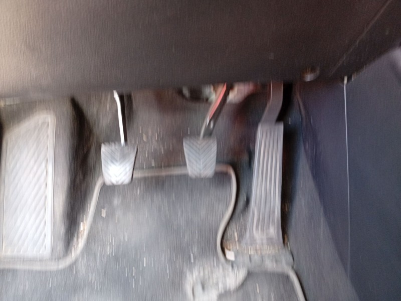 Recambio de pedal embrague para kia carens iv 1.7 crdi referencia OEM IAM 32802A4200  