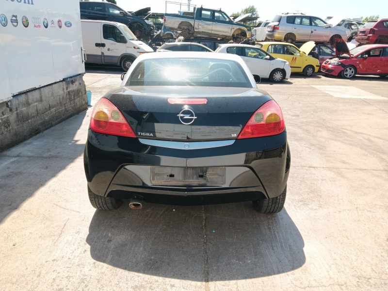 opel tigra twintop (x04) del año 2006