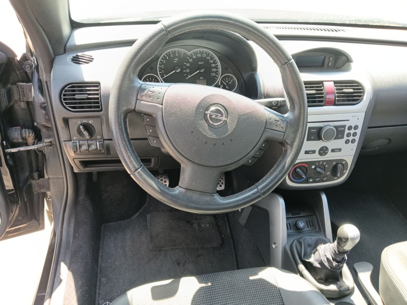 opel tigra twintop (x04) del año 2006