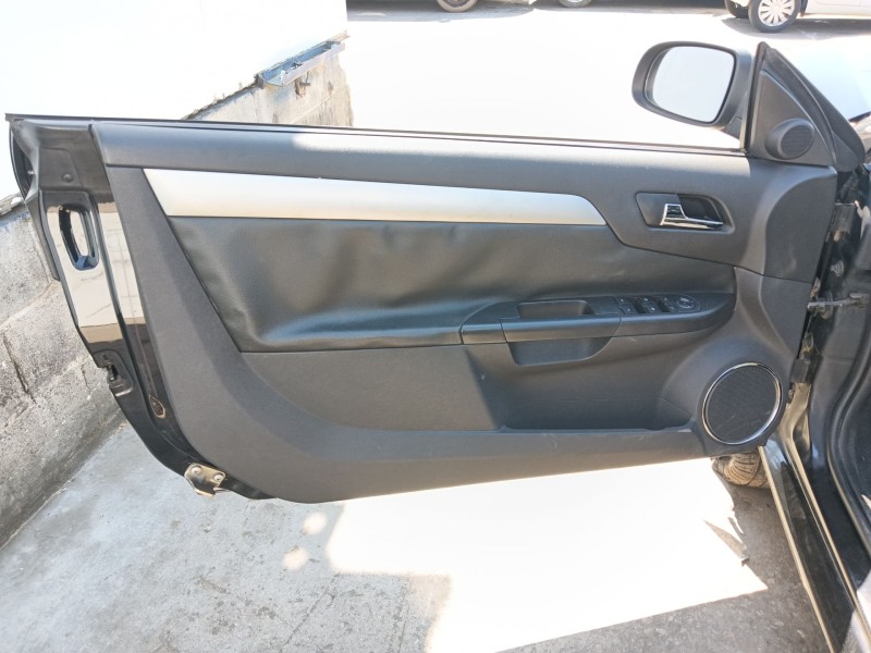 opel tigra twintop (x04) del año 2006