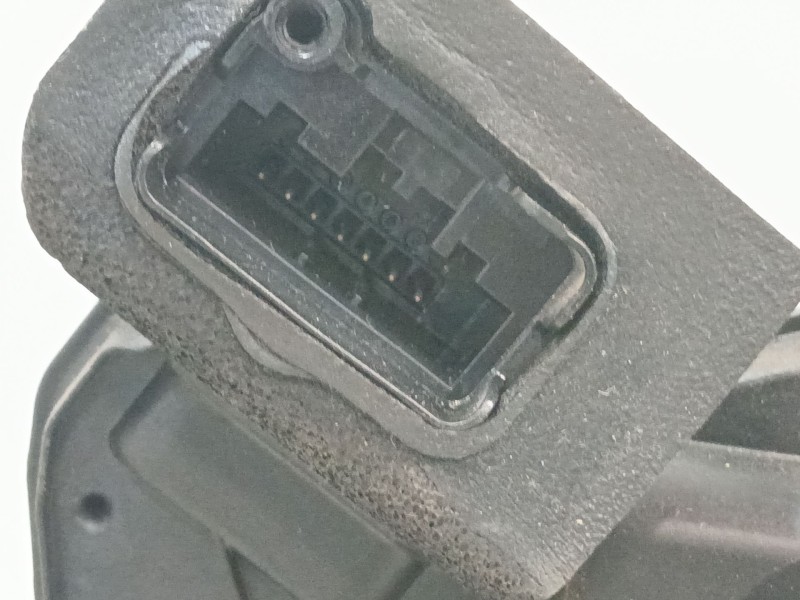 Recambio de cerradura puerta trasera izquierda para skoda yeti (5l) 1.2 tsi referencia OEM IAM 5K4839015F  