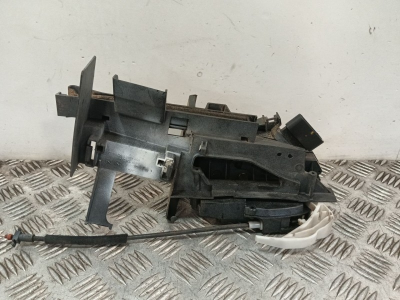 Recambio de cerradura puerta trasera derecha para ford c-max 1.0 ecoboost cat referencia OEM IAM AM5AR26412CC  