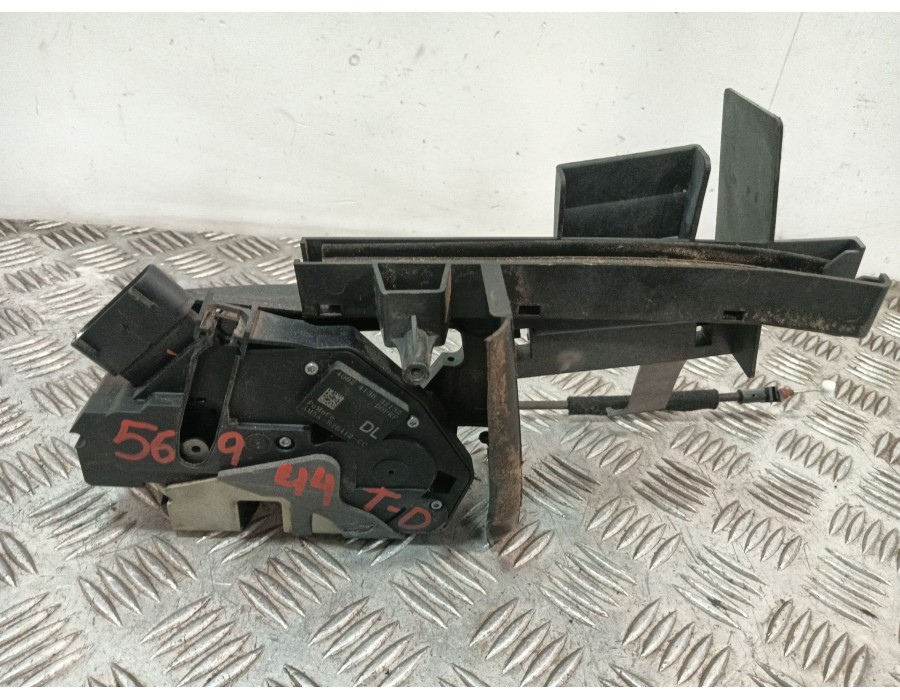 Recambio de cerradura puerta trasera derecha para ford c-max 1.0 ecoboost cat referencia OEM IAM AM5AR26412CC  