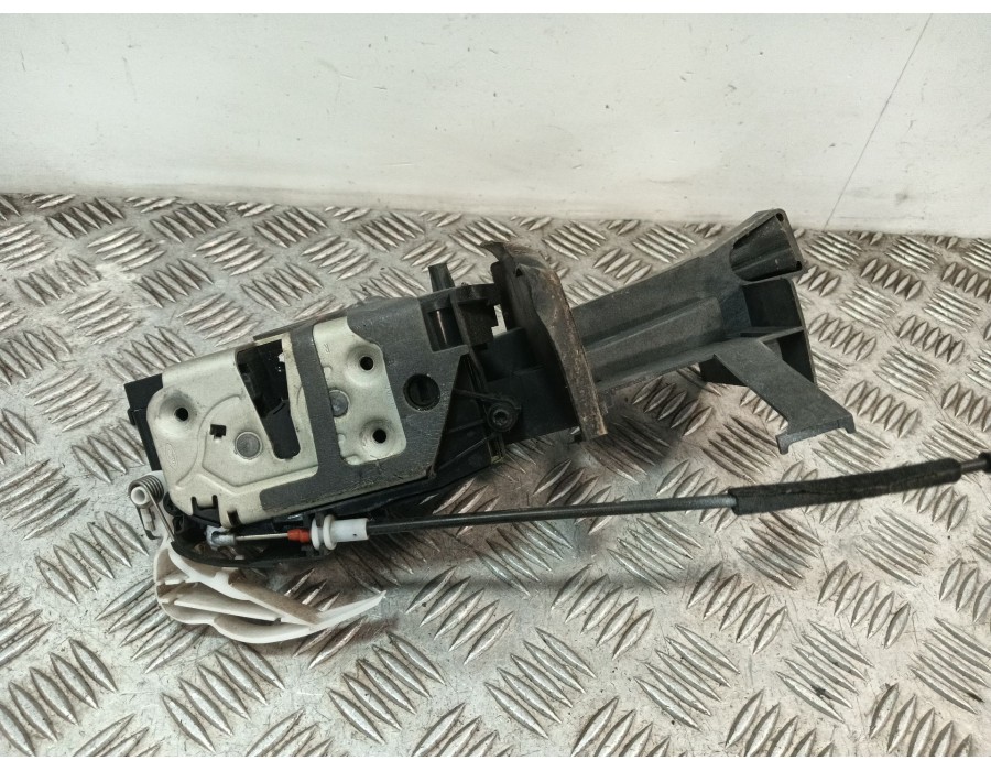 Recambio de cerradura puerta trasera derecha para ford c-max 1.0 ecoboost cat referencia OEM IAM AM5AR26412CC  