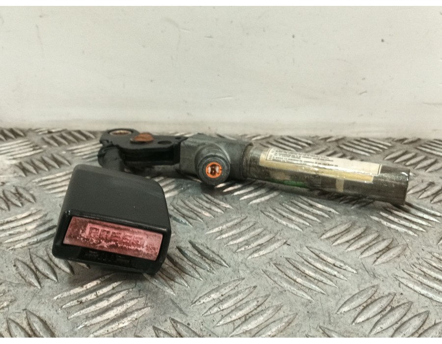 Recambio de enganche cinturon delantero derecho para citroën saxo (s0, s1) 1.5 d referencia OEM IAM 550522500A  