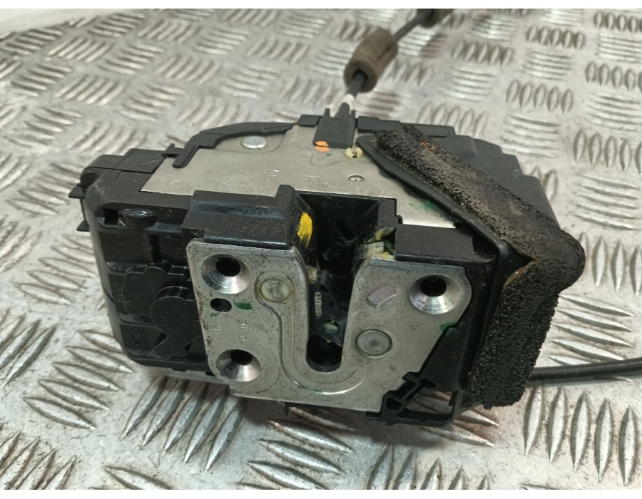 Recambio de cerradura puerta delantera derecha para nissan pulsar hatchback (c13) 1.2 dig-t referencia OEM IAM 805003ZL0A  