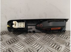 Recambio de mando elevalunas trasero derecho para toyota yaris (_p13_) 1.5 (nsp131_) referencia OEM IAM 742710D400   2
