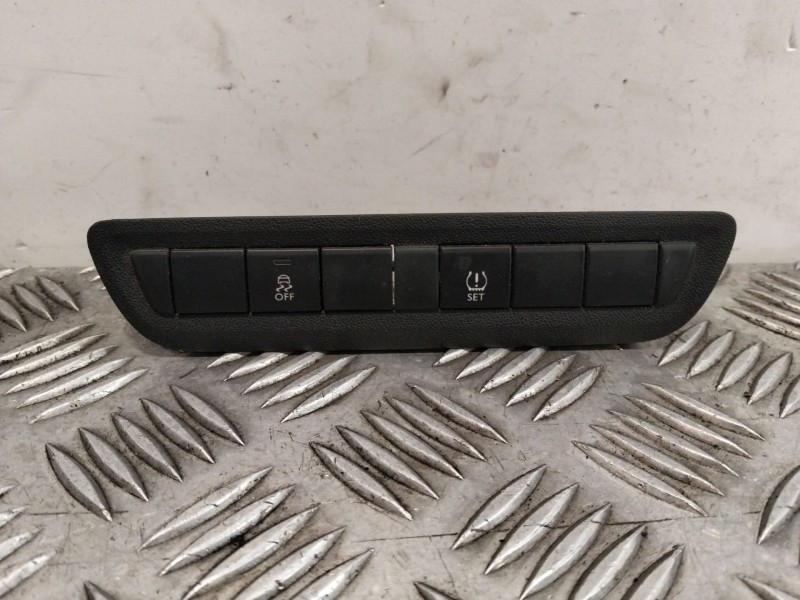 Recambio de interruptor para peugeot 208 referencia OEM IAM 967501172  