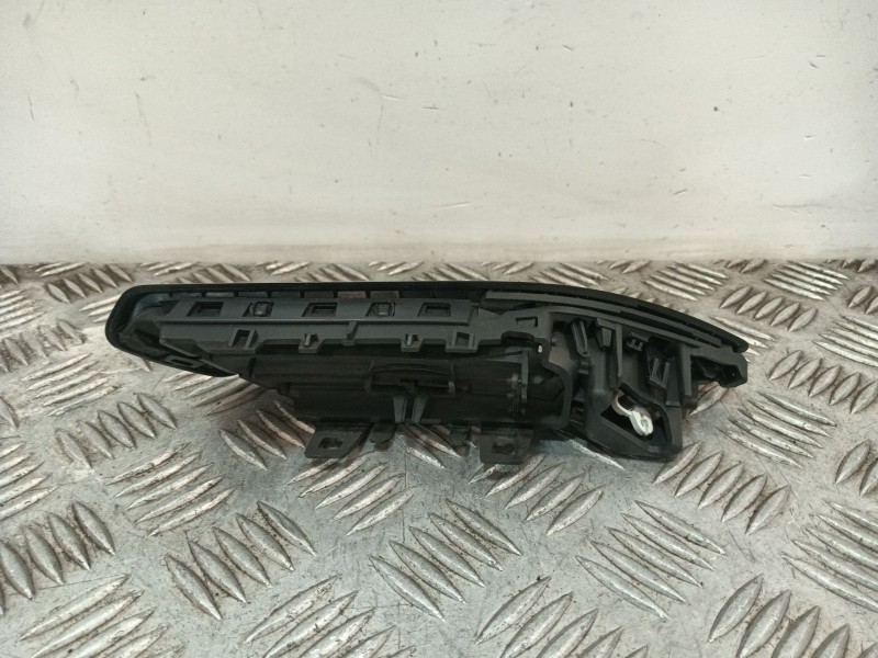 Recambio de rejilla aireadora para peugeot 208 referencia OEM IAM 447181X 9673131677 