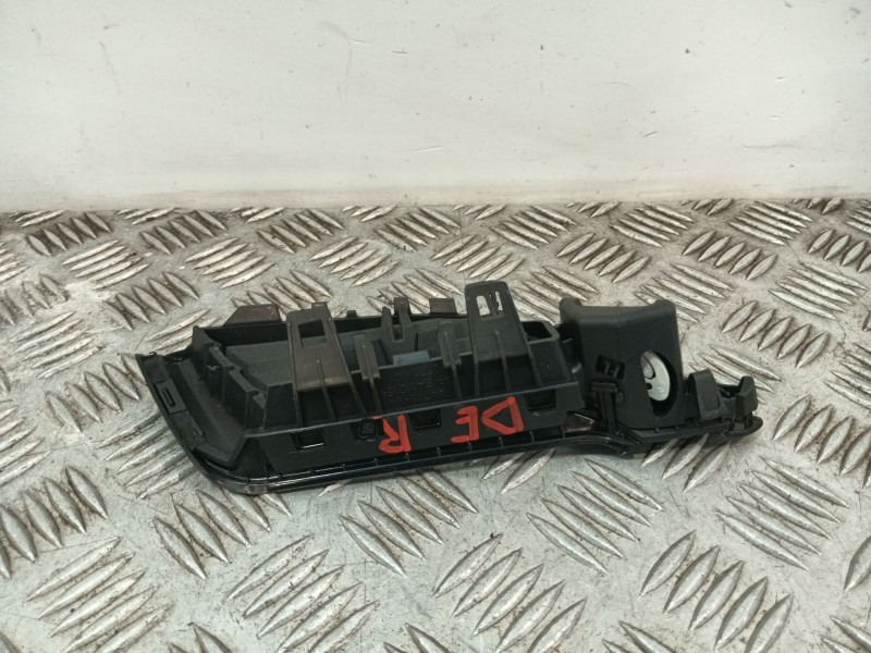 Recambio de rejilla aireadora para peugeot 208 referencia OEM IAM 447181X 9673131677 
