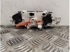 Recambio de mando climatizador para peugeot 208 referencia OEM IAM E1063071   2