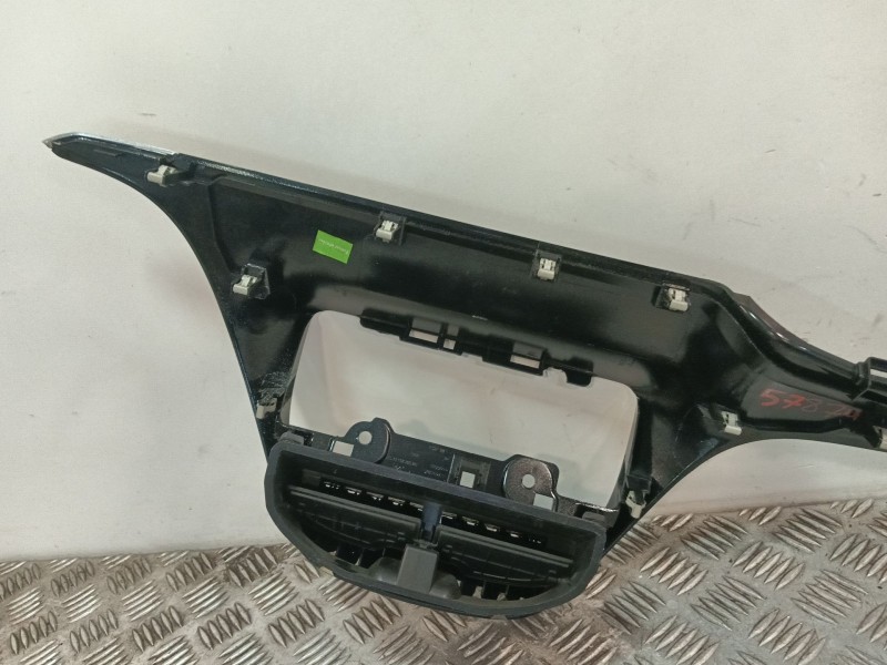 Recambio de aireador para peugeot 208 referencia OEM IAM 9673830077TR  