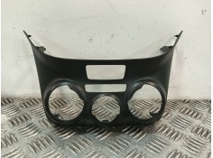 Recambio de moldura para peugeot 208 referencia OEM IAM 9672846477 1096632X 