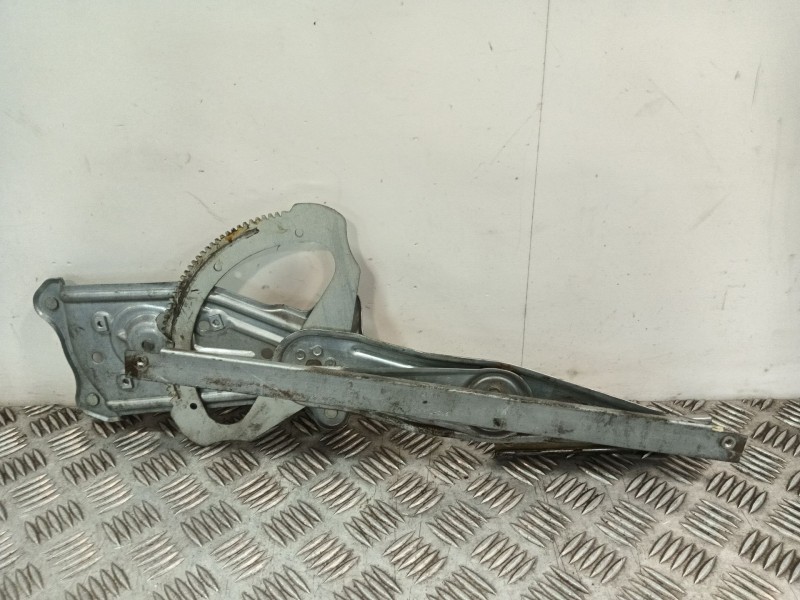 Recambio de elevalunas trasero izquierdo para renault scenic iii 1.2 16v referencia OEM IAM 910854106 827216769R 966416103