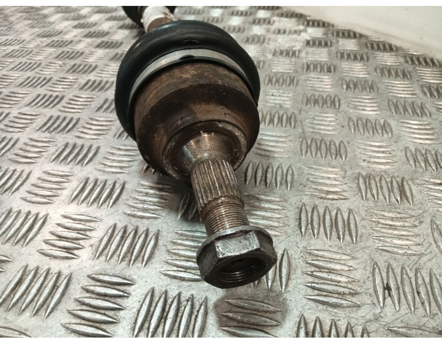 Recambio de transmision delantera izquierda para citroën c4 ii (nc_) 1.6 hdi 90 referencia OEM IAM 9637117780  