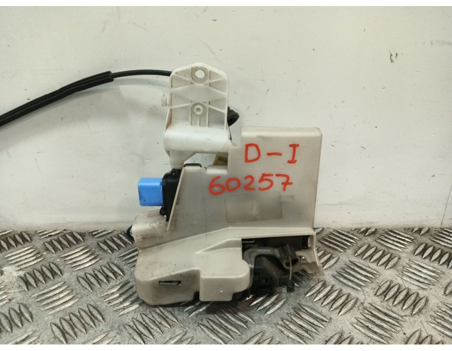 Recambio de cerradura puerta delantera izquierda para volkswagen polo iv (9n_, 9a_) 1.4 tdi referencia OEM IAM 3B1837015AQ  