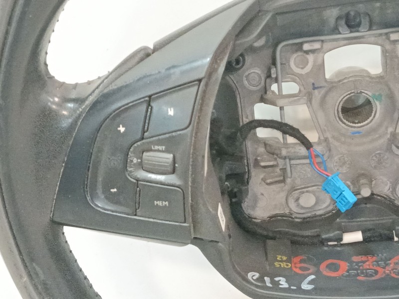 Recambio de volante para citroën c4 cactus 1.2 vti 82 referencia OEM IAM 98031272YC 34138520 980040927D