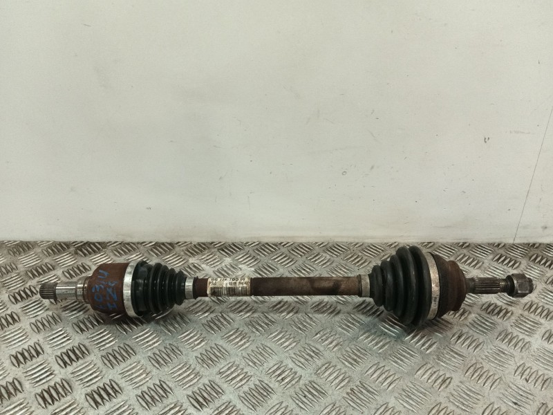 Recambio de transmision delantera izquierda para citroën c4 cactus 1.2 vti 82 referencia OEM IAM 9677476580  