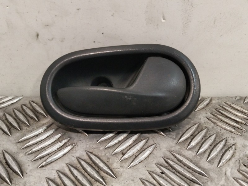 Recambio de maneta interior delantera derecha para dacia sandero ii (b8_) 1.5 dci referencia OEM IAM 826721919R  