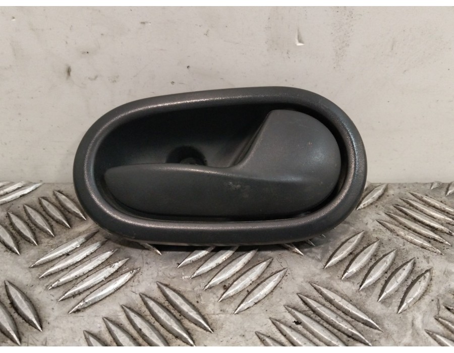 Recambio de maneta interior delantera derecha para dacia sandero ii (b8_) 1.5 dci referencia OEM IAM 826721919R  
