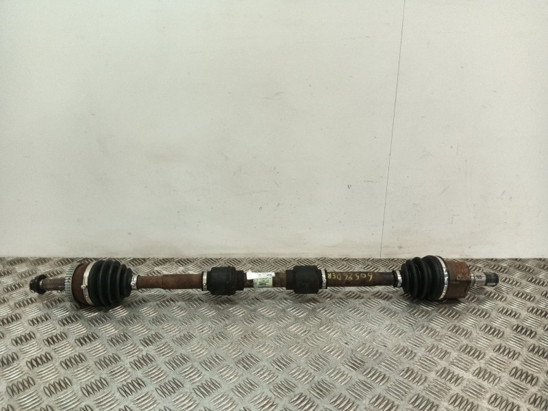 Recambio de transmision delantera derecha para kia carens iv 1.7 crdi referencia OEM IAM 49501A4300  