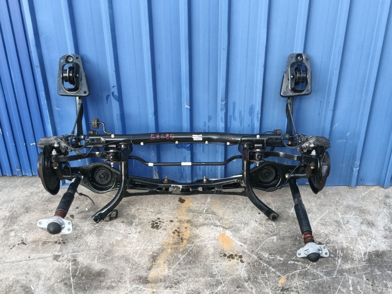 Recambio de puente trasero para volkswagen golf vi (5k1) 1.6 tdi dpf referencia OEM IAM   