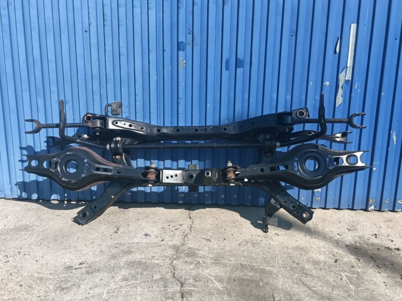Recambio de puente trasero para toyota c-hr (_x1_) 1.8 hybrid (zyx10_, zyx11_) referencia OEM IAM 51206F4013  